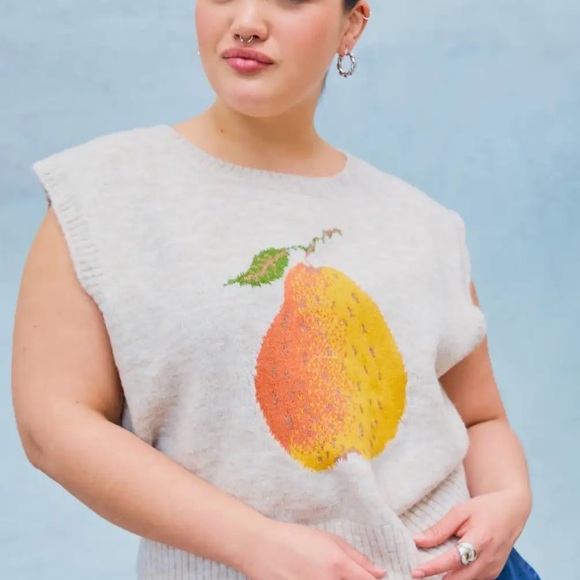Cider Sleeveless Sweater with Pear Design - Picture 2 of 8
